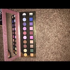 TwoFaced Then And Now pallet